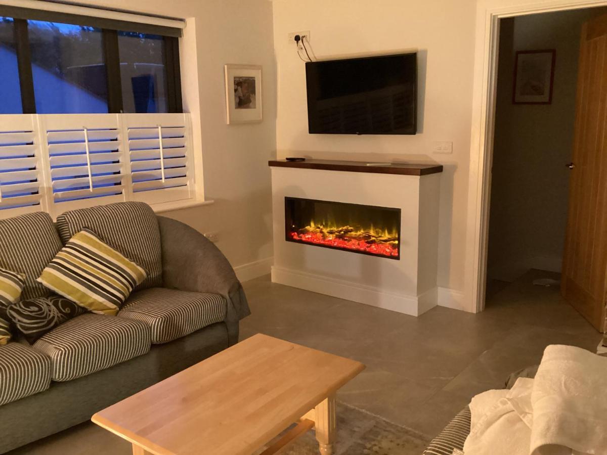 Appartamento Roundstone Retreats Roundstone Harbour Lights Esterno foto