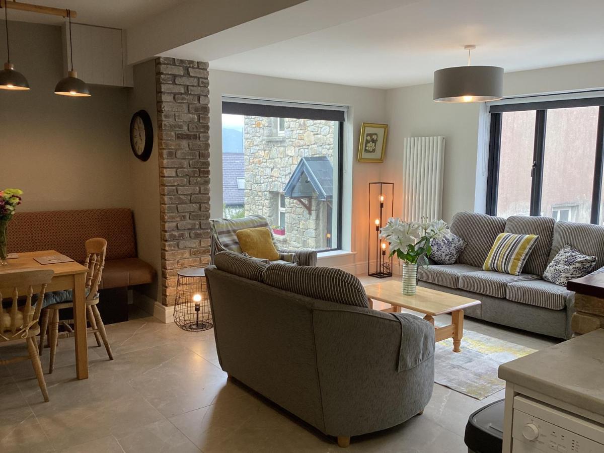 Appartamento Roundstone Retreats Roundstone Harbour Lights Esterno foto