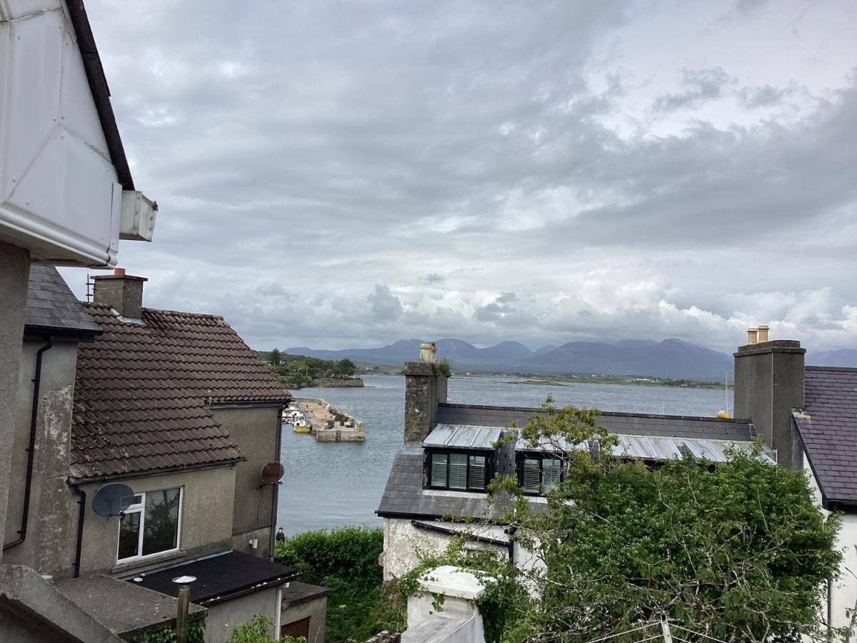 Appartamento Roundstone Retreats Roundstone Harbour Lights Esterno foto